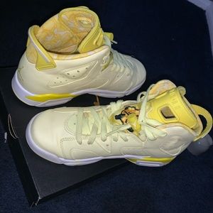 Retro Jordan 6 citric tent, good condition